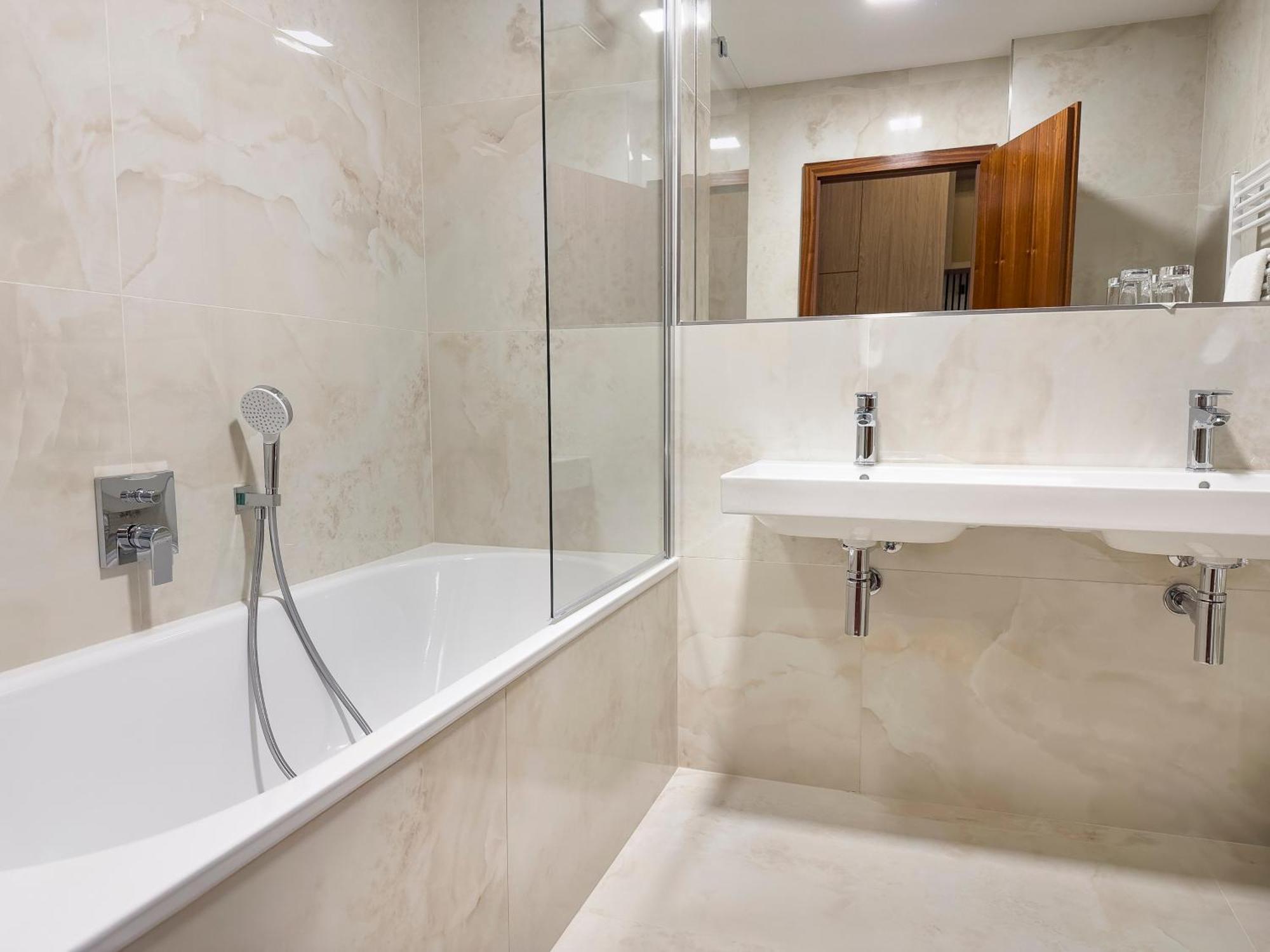 Hotel Cvilin Krnov Ngoại thất bức ảnh