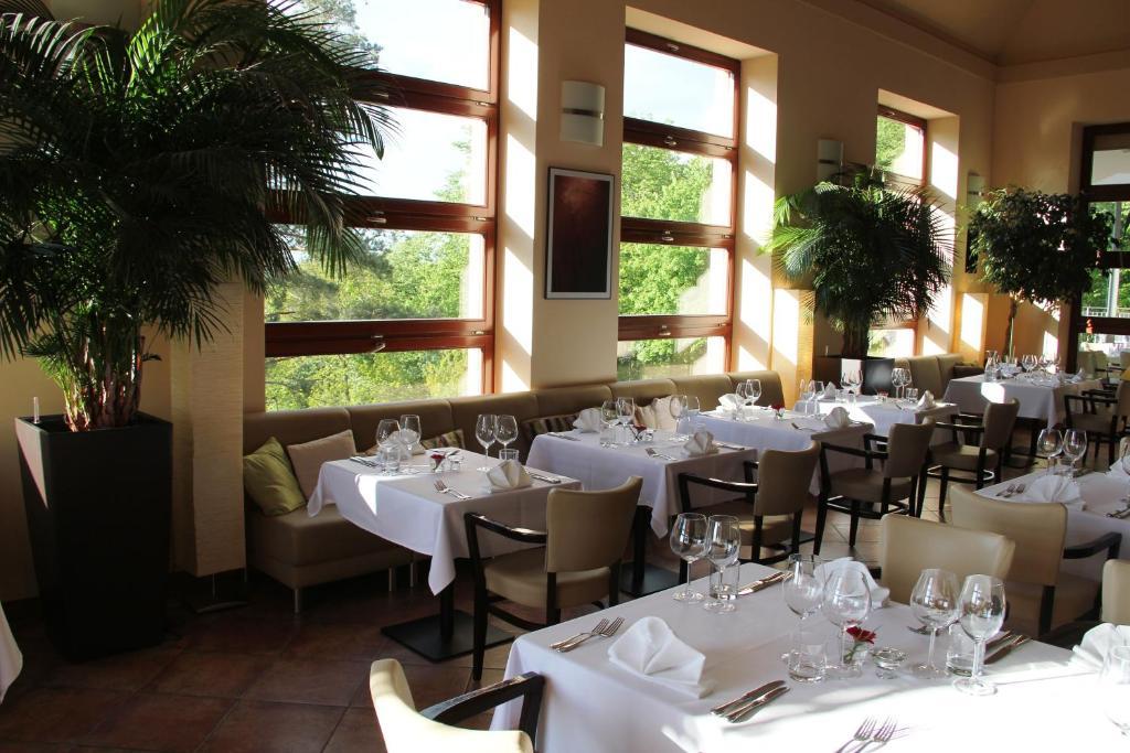 Hotel Cvilin Krnov Ngoại thất bức ảnh